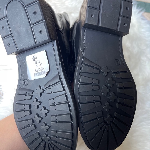 B2 Designer black leather star boots EU 37 US Size 6.5 - Picture 7 of 7